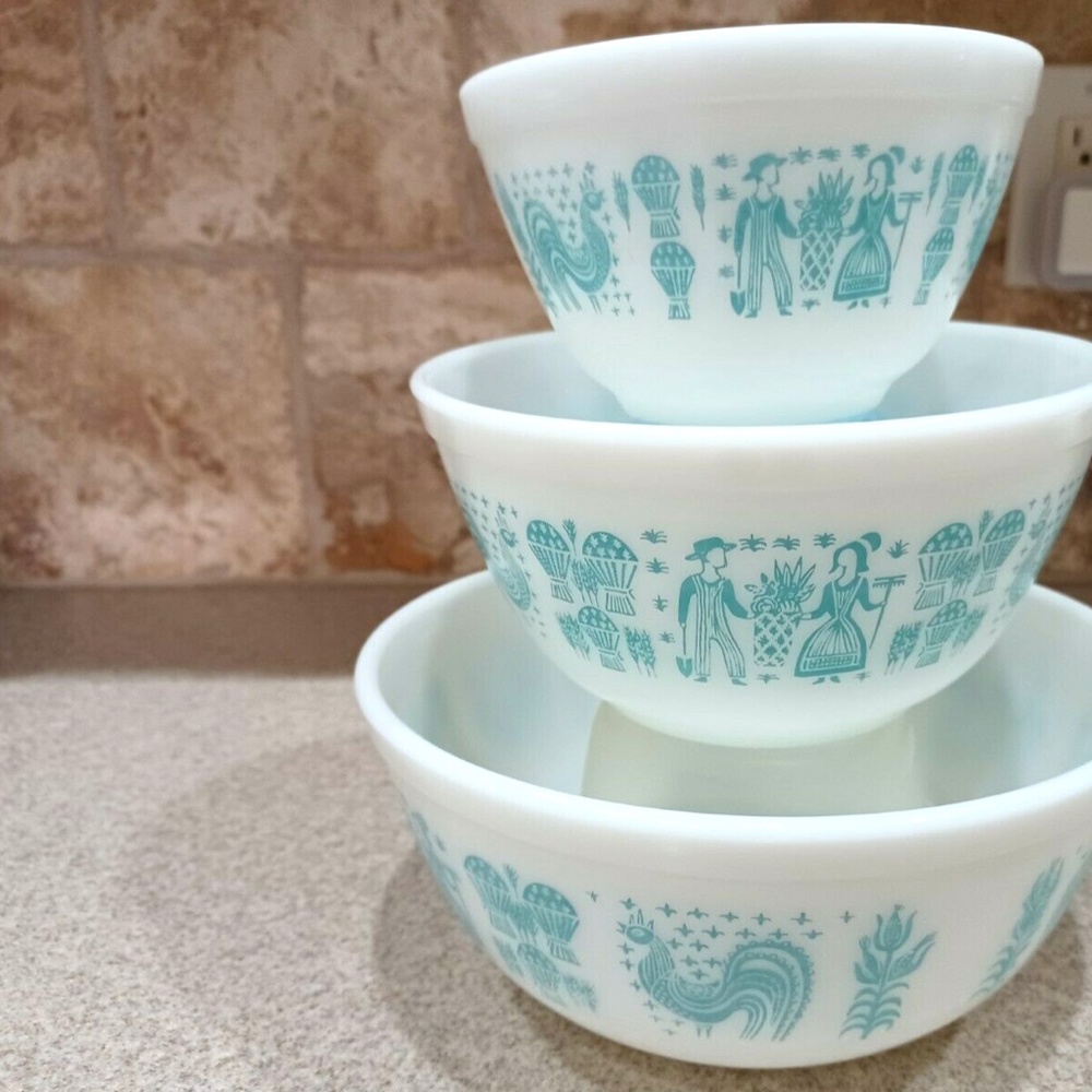 DECIDED TO KEEP NOT FOR SALE Pyrex Mixing Nesting Bowls Amish Butterprint 1950 - Picture 2 of 9